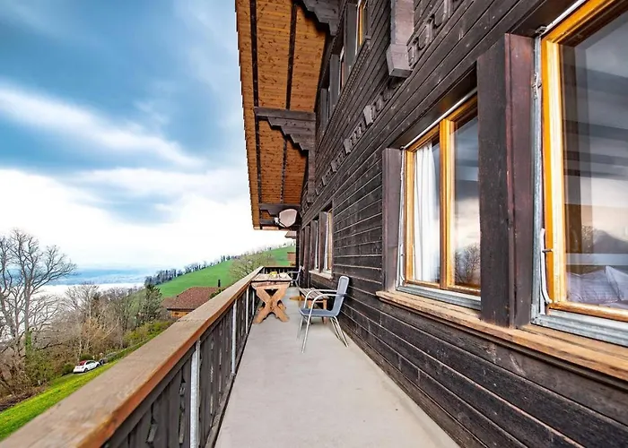 Thun Alps Scenic Views And Concierge By Swisshut Domek alpejski