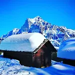 Chalet Thun Alps Scenic Views And Concierge By Swisshut *